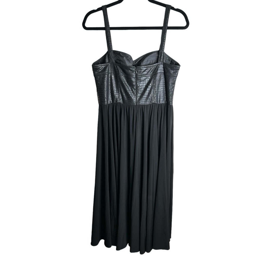 MUSE Women’s Black‎ Snake Skin Fit Flare Dress Sweetheart Straps Midi Size 12 - Picture 2 of 7